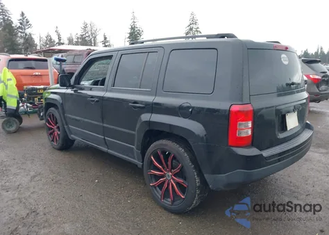 2014 Jeep Patriot Altitude z USA, uszkodzony, nr VIN 1C4NJPBA7ED678908